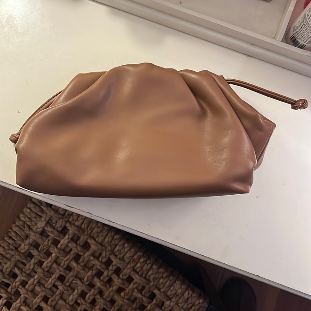 dumpling clutch/crossbody bag